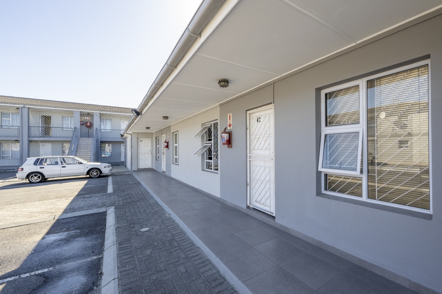 2 Bedroom Property for Sale in The Connifers Western Cape